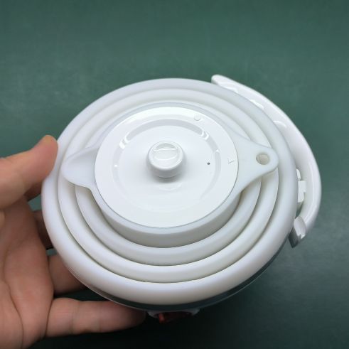 bouilloire électrique en silicone avec fonctionnement à un bouton Meilleurs fournisseurs, bouilloire de voyage fabriquée au Japon Meilleur fournisseur, bouilloire portable Entreprises chinoises, bouilloire électrique compacte en silicone pliable pour les voyageurs Fournisseurs