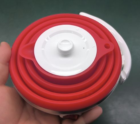 bollitore da viaggio 240v Miglior fornitore cinese, bollitore da viaggio Walmart China Factory, bollitore elettrico in silicone che collassa per una facile conservazione Fornitori cinesi